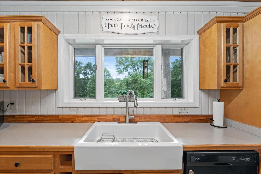 Refuge Ranch Retreat Log Cabin Lake 53+ Acres Locust Grove Εξωτερικό φωτογραφία