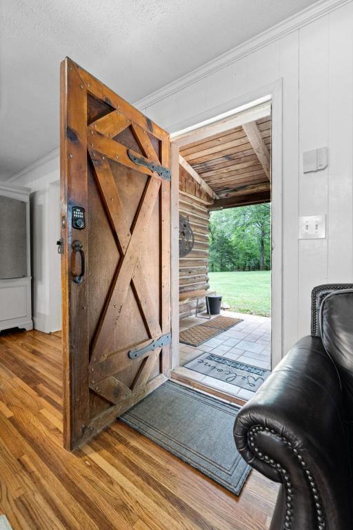 Refuge Ranch Retreat Log Cabin Lake 53+ Acres Locust Grove Εξωτερικό φωτογραφία